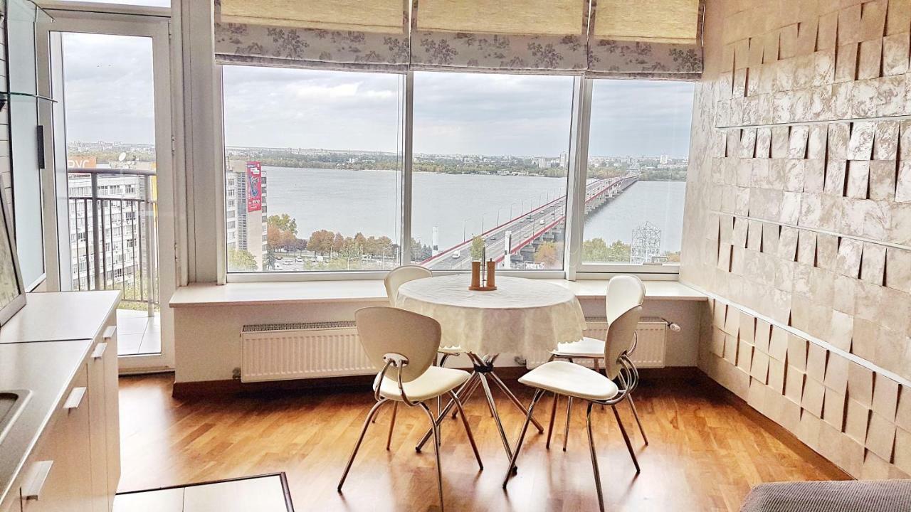 莫斯特城市公寓式酒店 第聂伯罗彼得罗夫斯克 外观 照片